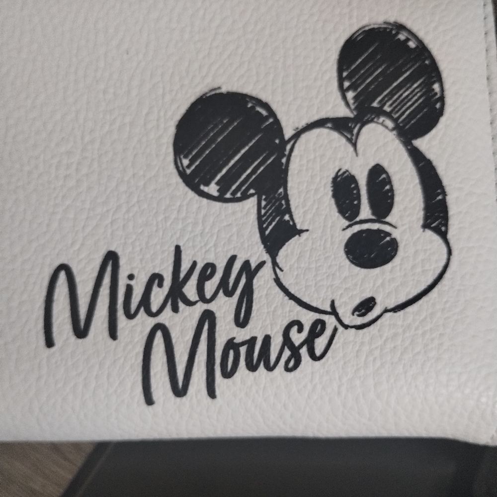 Mickey Mouse White/Black Zippered Womens Wallet, Divided Interior GOLD Fixtures - Picture 2 of 4